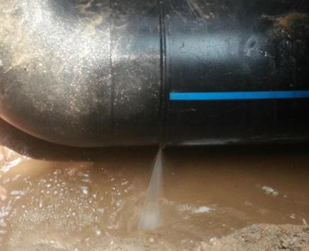 定南楼顶渗水维修公司为大家分享下定南卫生间漏水维修修补技术!